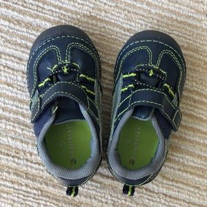 Healthtex Toddler Tennis Shoes Size 5